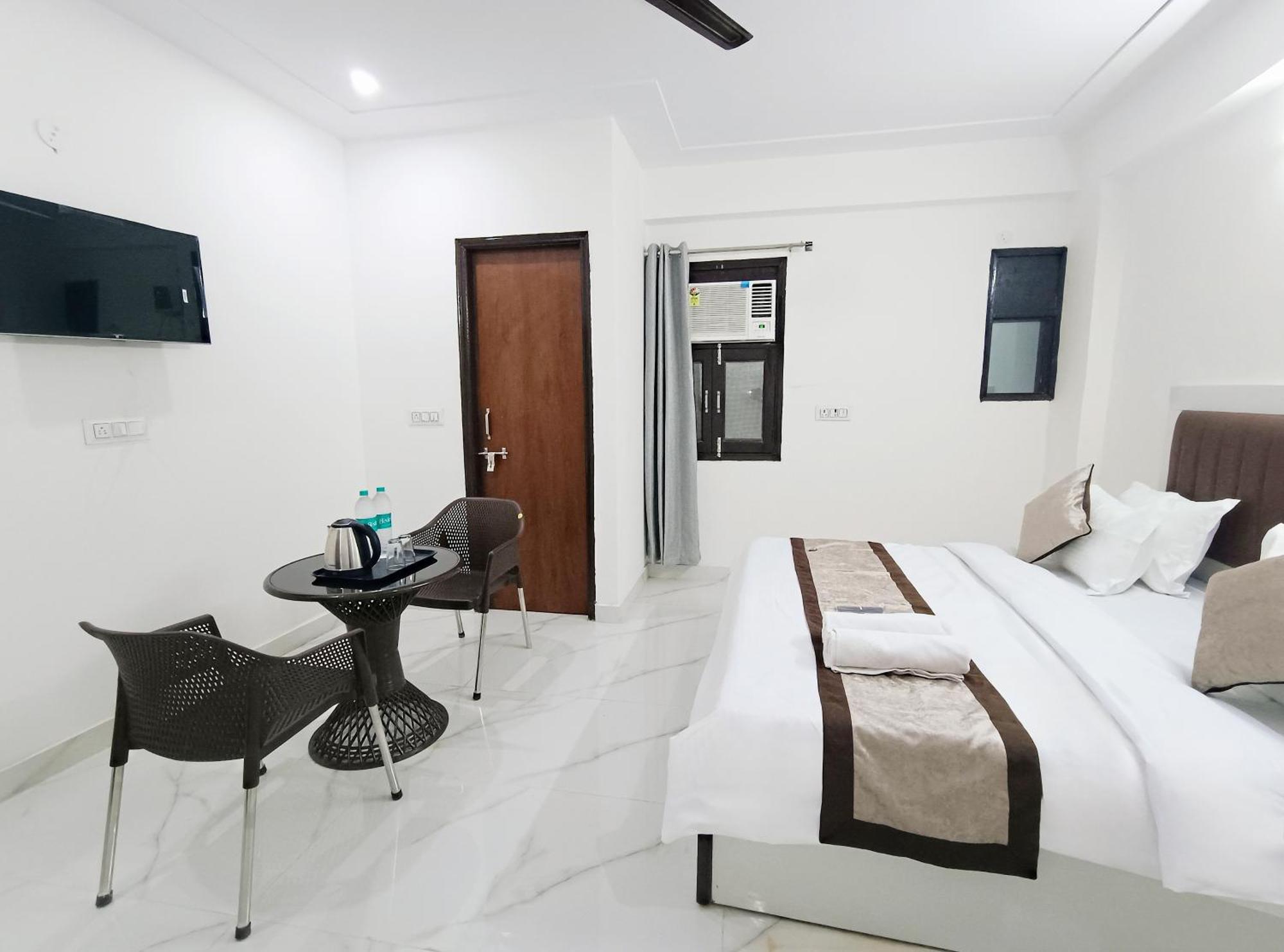 Hotel Krishna Tower Delhi Kültér fotó