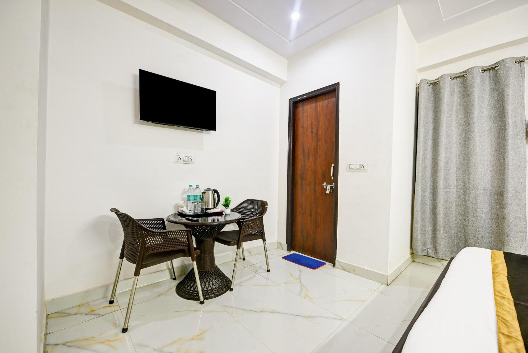 Hotel Krishna Tower Delhi Kültér fotó