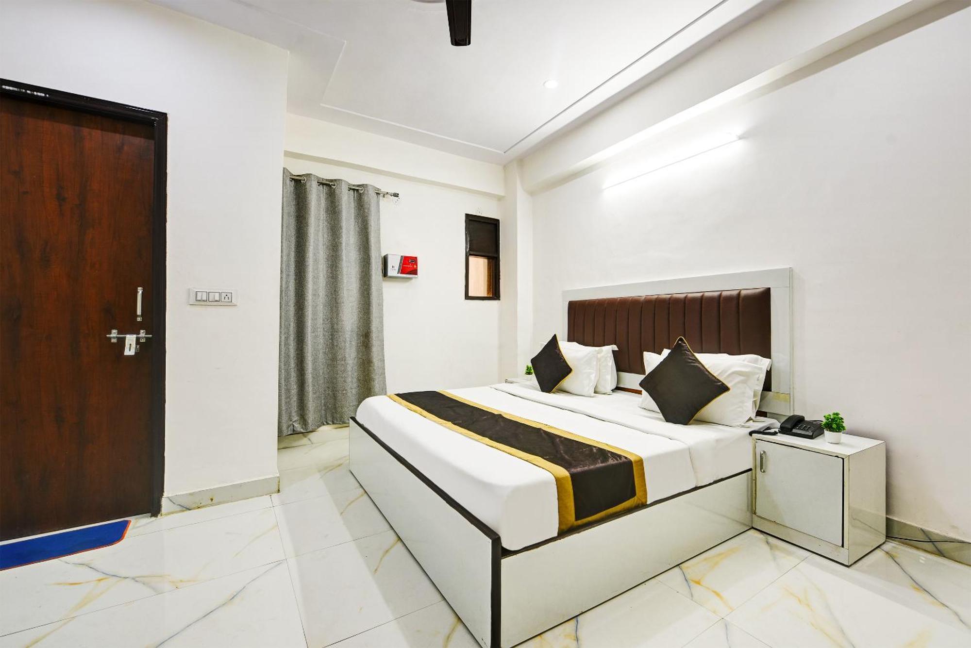 Hotel Krishna Tower Delhi Kültér fotó