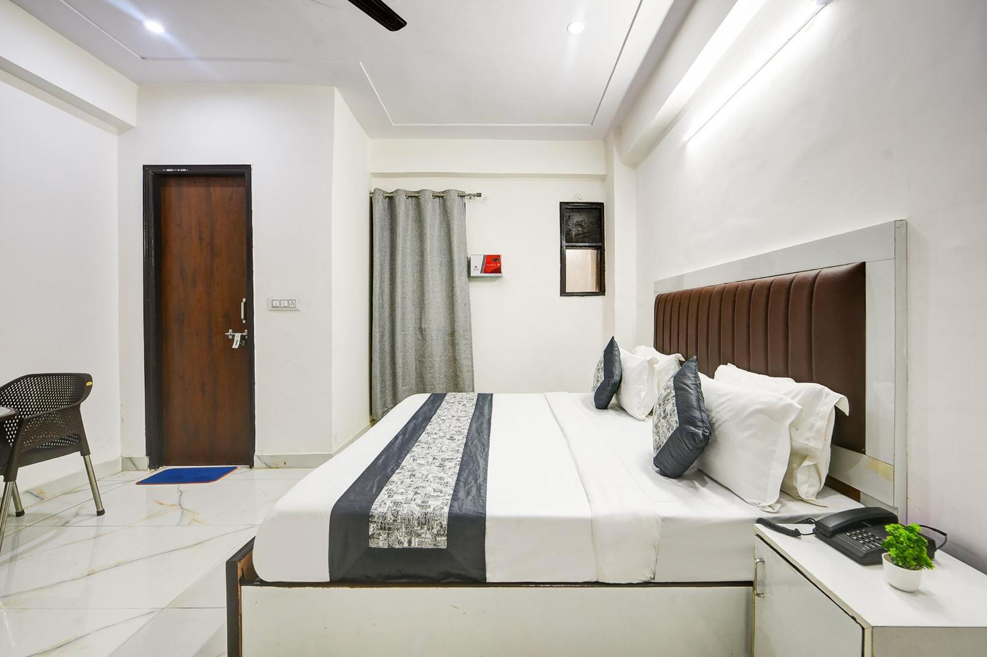 Hotel Krishna Tower Delhi Kültér fotó