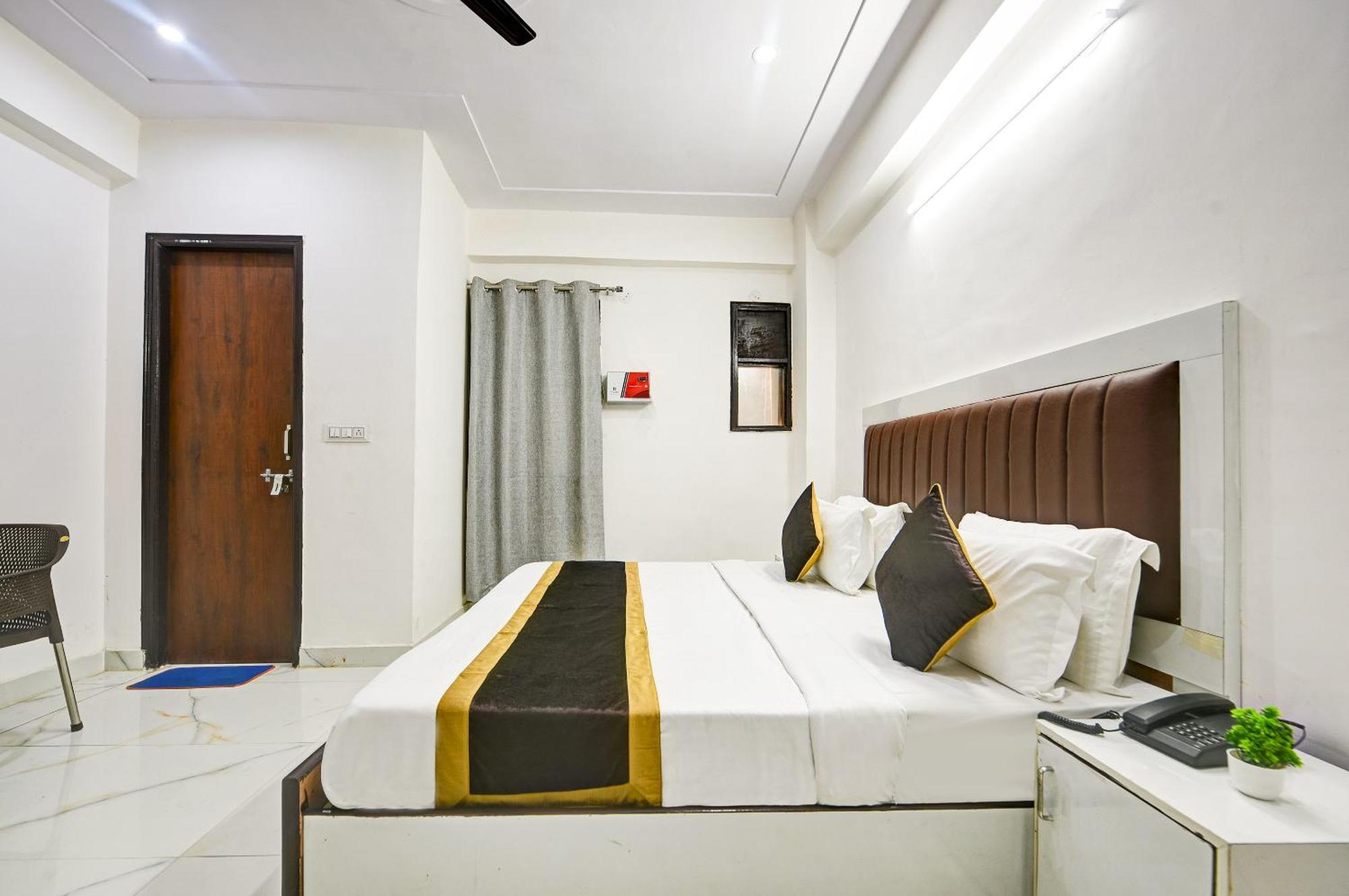Hotel Krishna Tower Delhi Kültér fotó