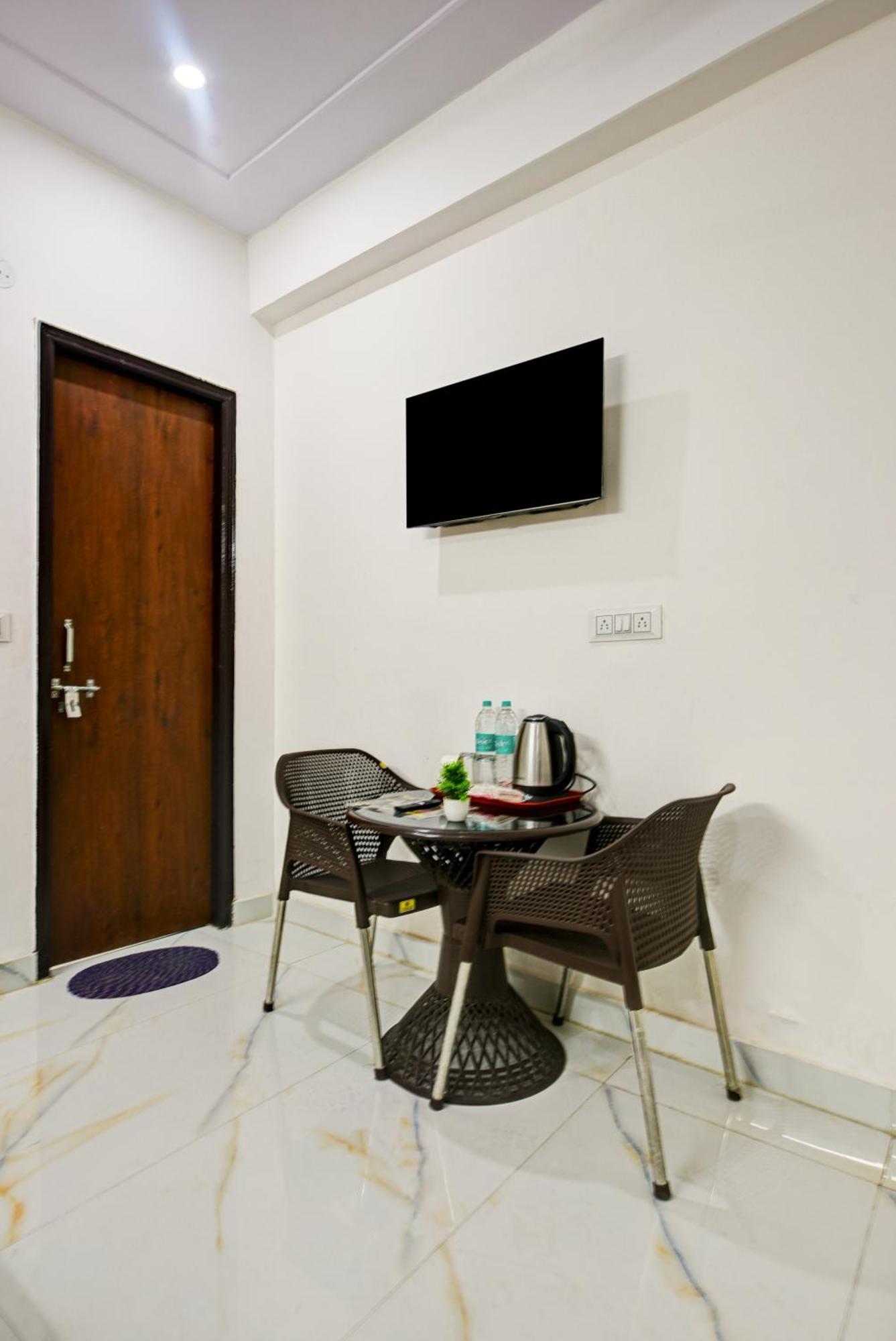 Hotel Krishna Tower Delhi Kültér fotó