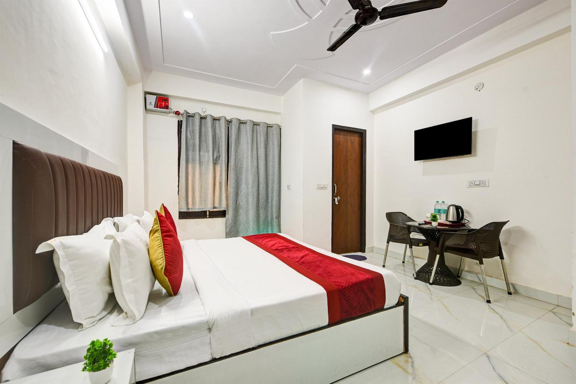 Hotel Krishna Tower Delhi Kültér fotó