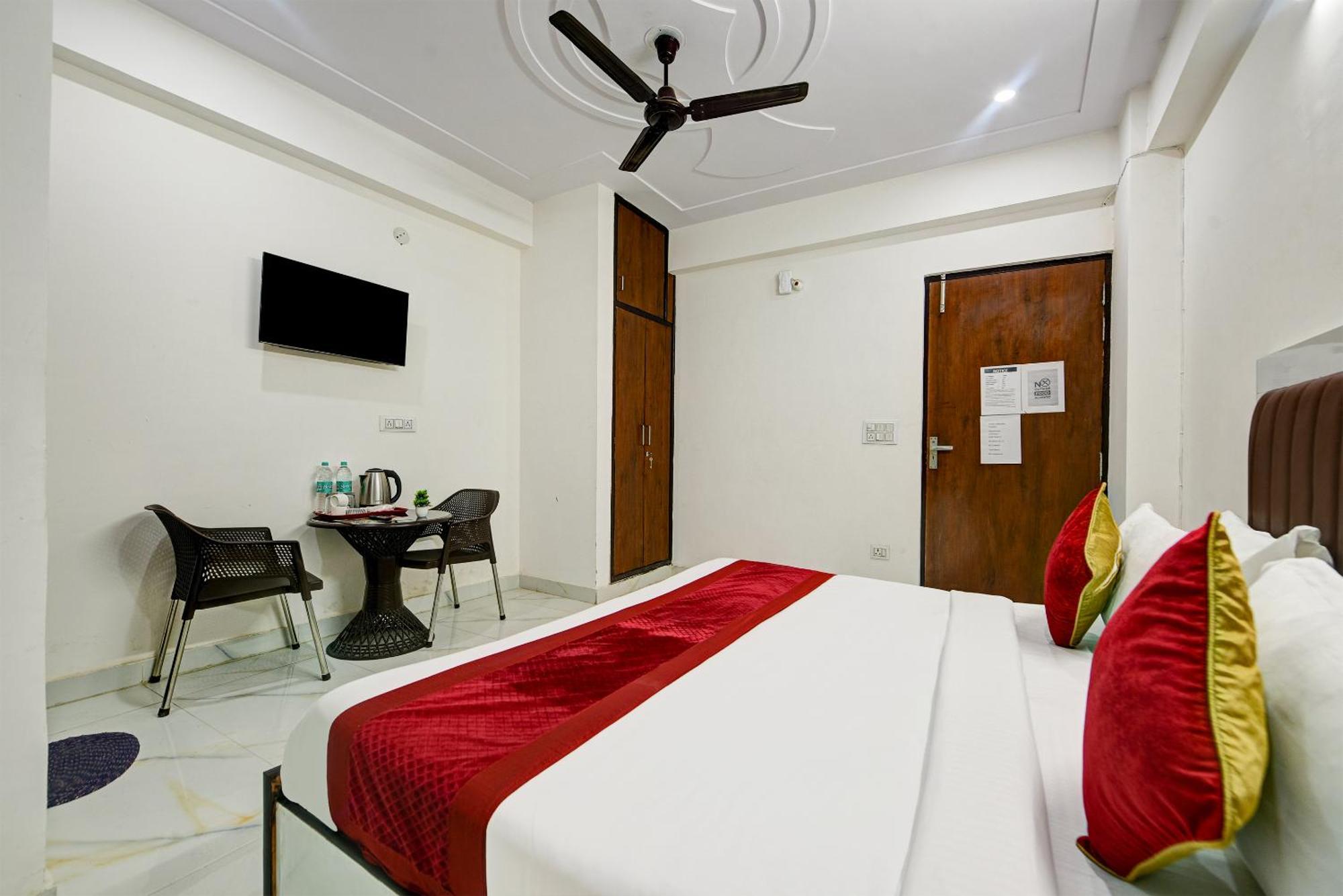 Hotel Krishna Tower Delhi Kültér fotó