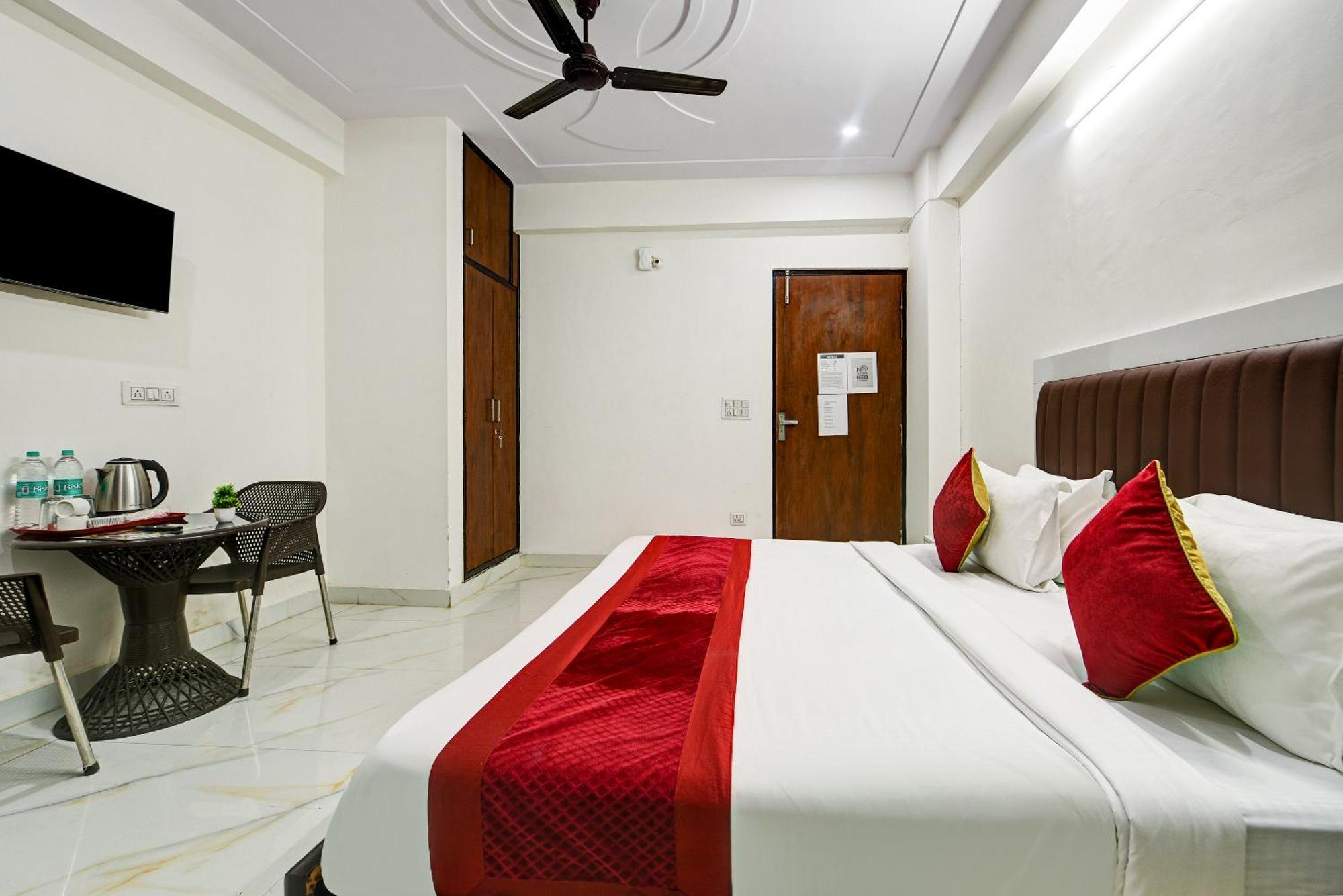 Hotel Krishna Tower Delhi Kültér fotó