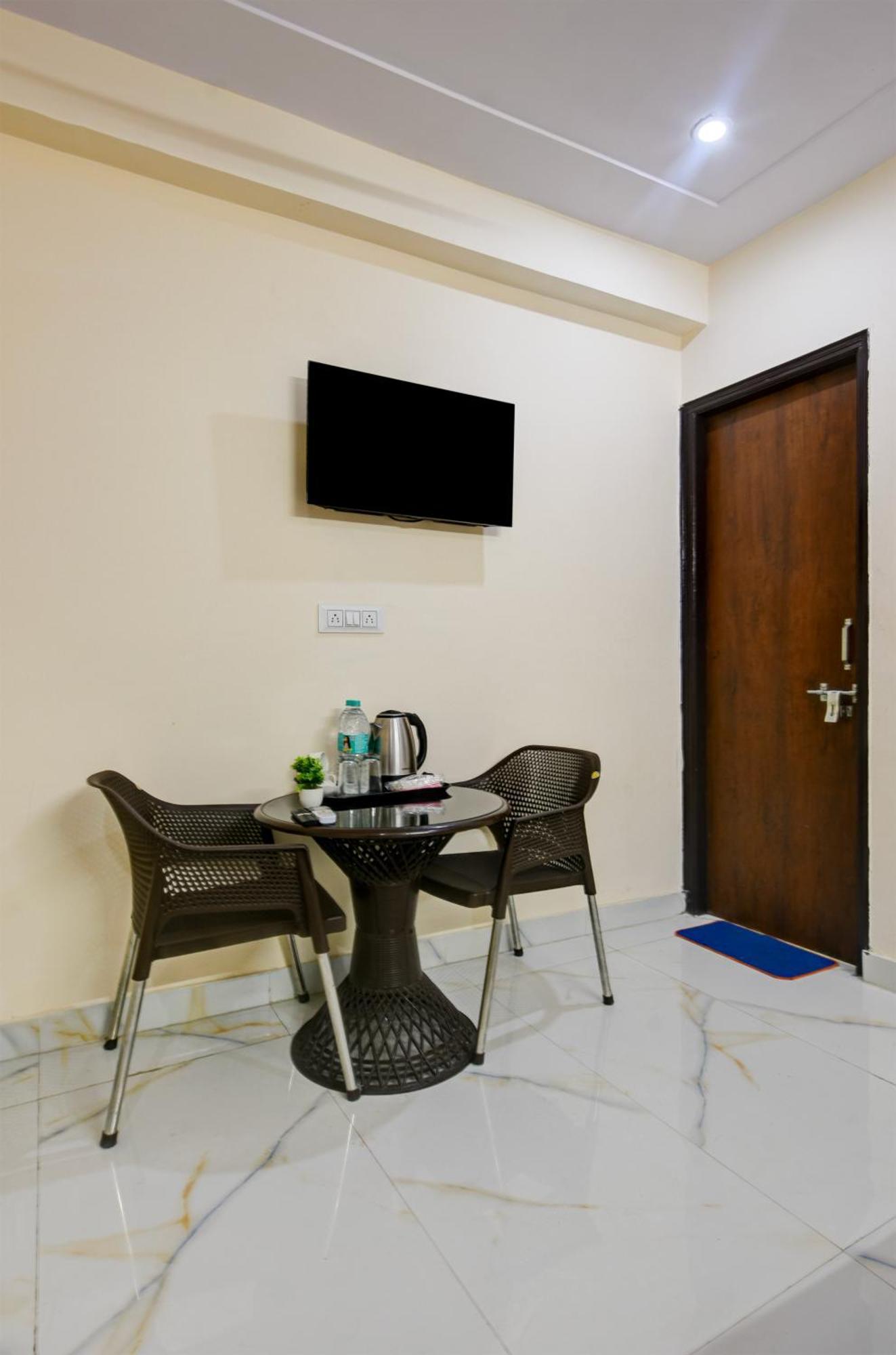 Hotel Krishna Tower Delhi Kültér fotó