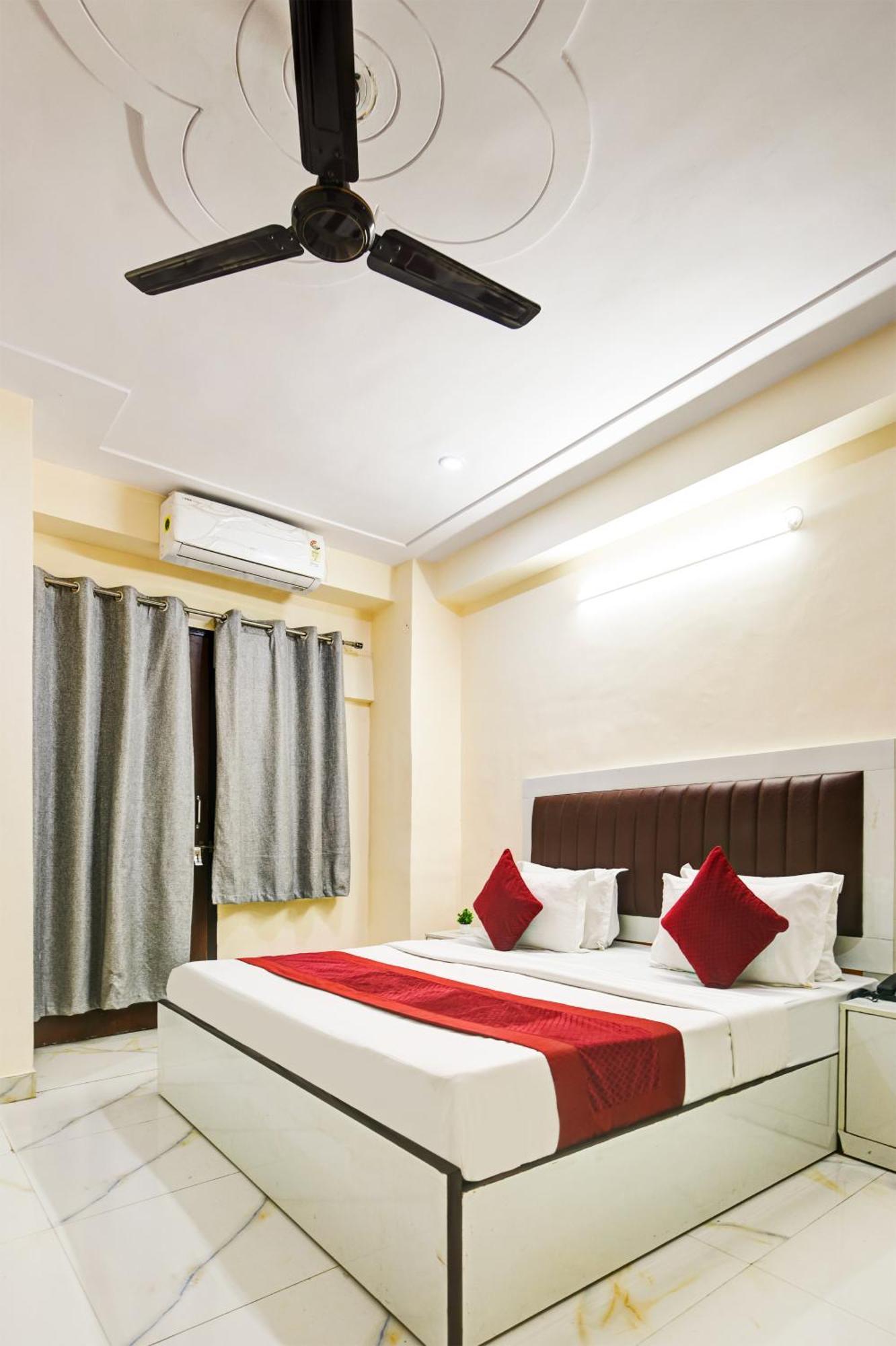 Hotel Krishna Tower Delhi Kültér fotó