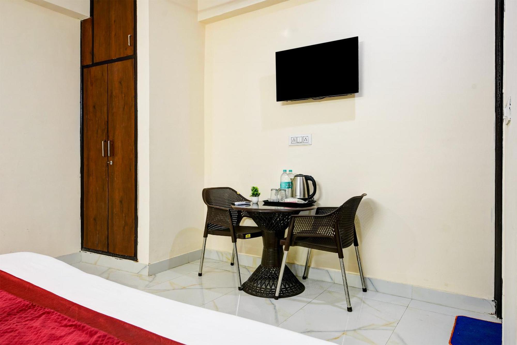 Hotel Krishna Tower Delhi Kültér fotó