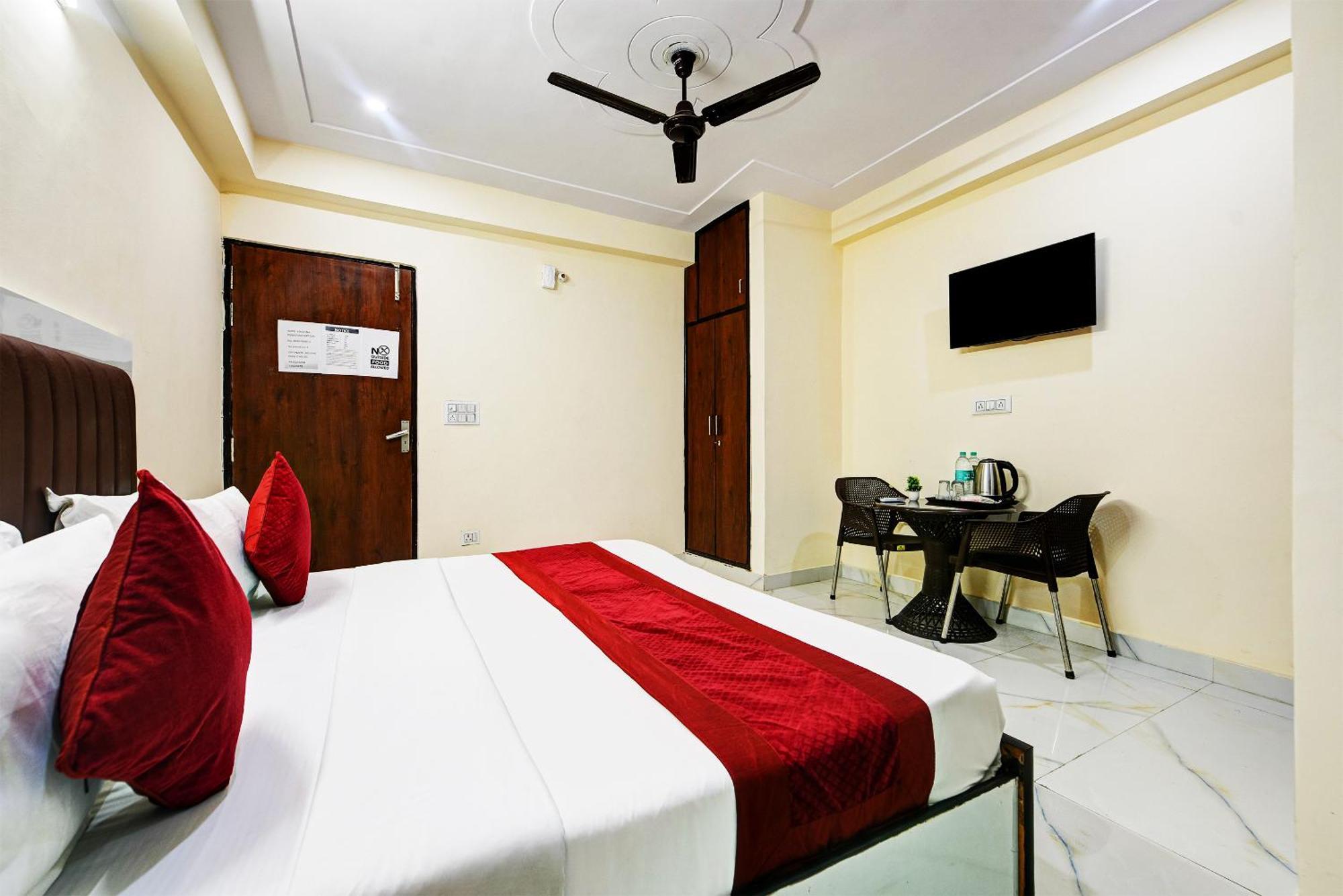 Hotel Krishna Tower Delhi Kültér fotó